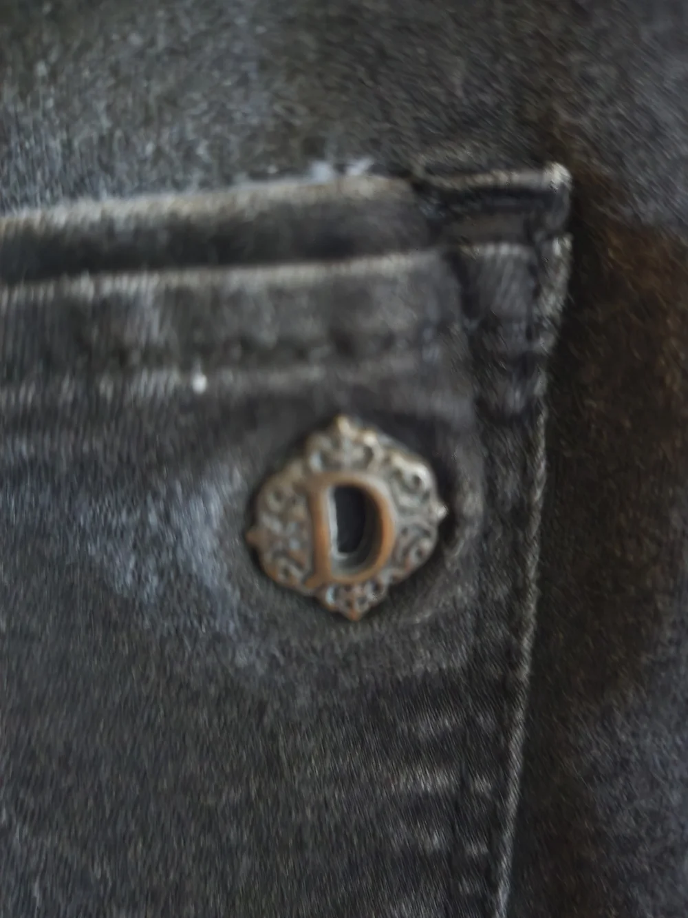 Democracy Black Skinny Jeans - Picture 3 of 4